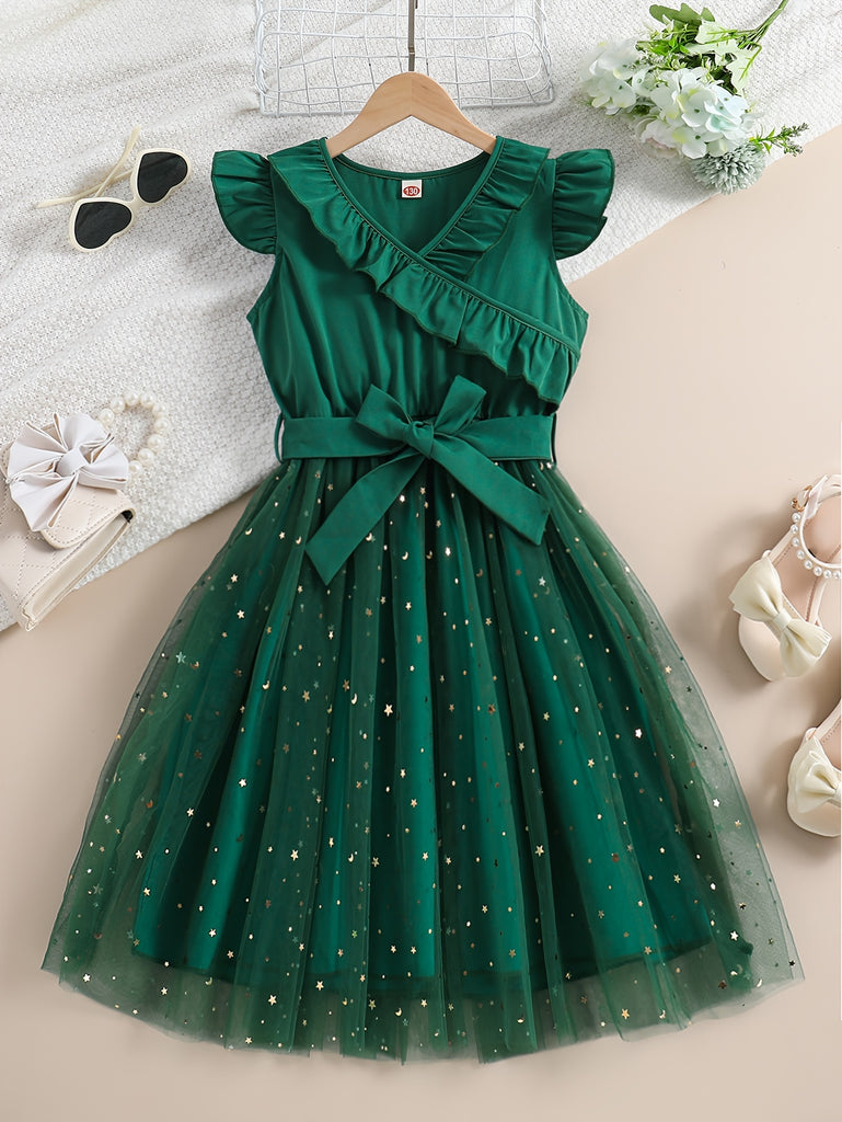 Vibrant Green Youth Girls' Elegant Ruffle V-Neck Sleeveless Dress - Stunning Starry Tulle Overlay, Adjustable Belt, Casual Summer Outfit for Tweens - Perfect for Outdoor Play, Birthday Parties, and Special Occasions