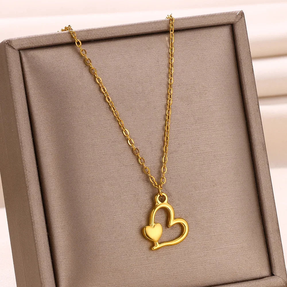 Fashion Necklaces 2022 Woman Stainless Steel Love Heart Pendant Necklaces Virgin Girls Jewelry Rose Gold Color Chain Link