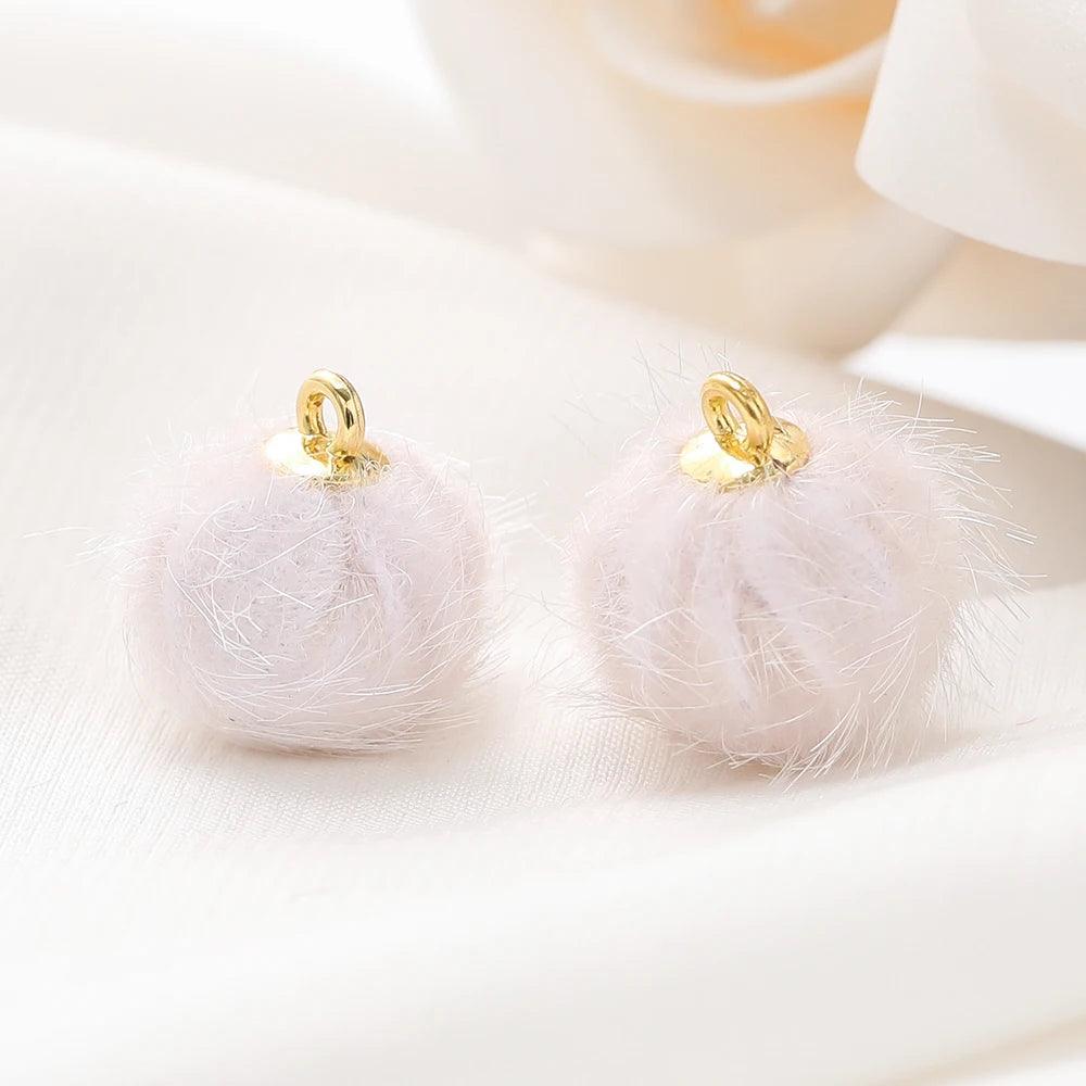 10pcs Plush Fur Covered Ball Beads Charms Pompom Beads Pendant for DIY Necklace Earring Bracelet Pendant Jewelry Making Supplies
