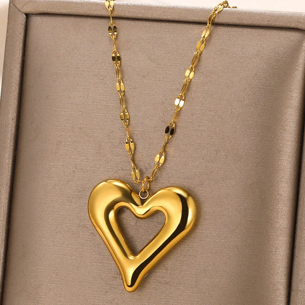 Fashion Necklaces 2022 Woman Stainless Steel Love Heart Pendant Necklaces Virgin Girls Jewelry Rose Gold Color Chain Link