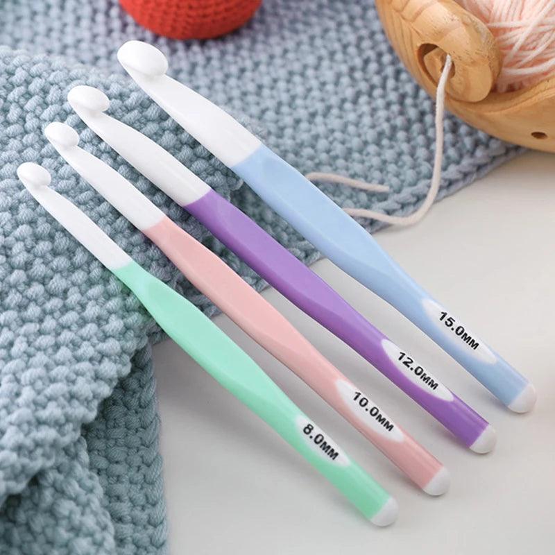 1Pc Large Crochet Hooks Ergonomic Non-Slip Crochet Hooks for Beginners Crochet Hook Extra Long Plastic Crochet Needles