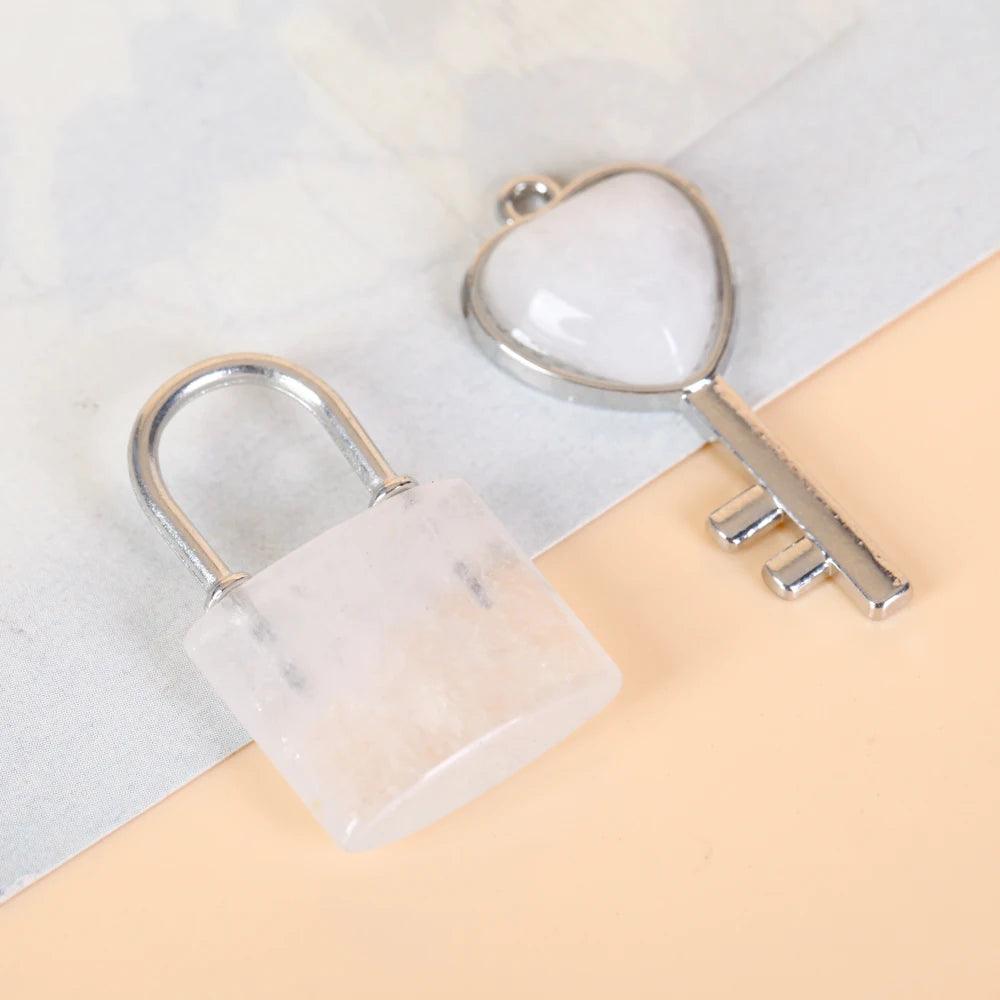 1 Set Natural Crystal Couple Lock Necklace Pendant Set Heart Shaped Key Piece Pink Crystal Amethyst Tiger Eye Stone Lock
