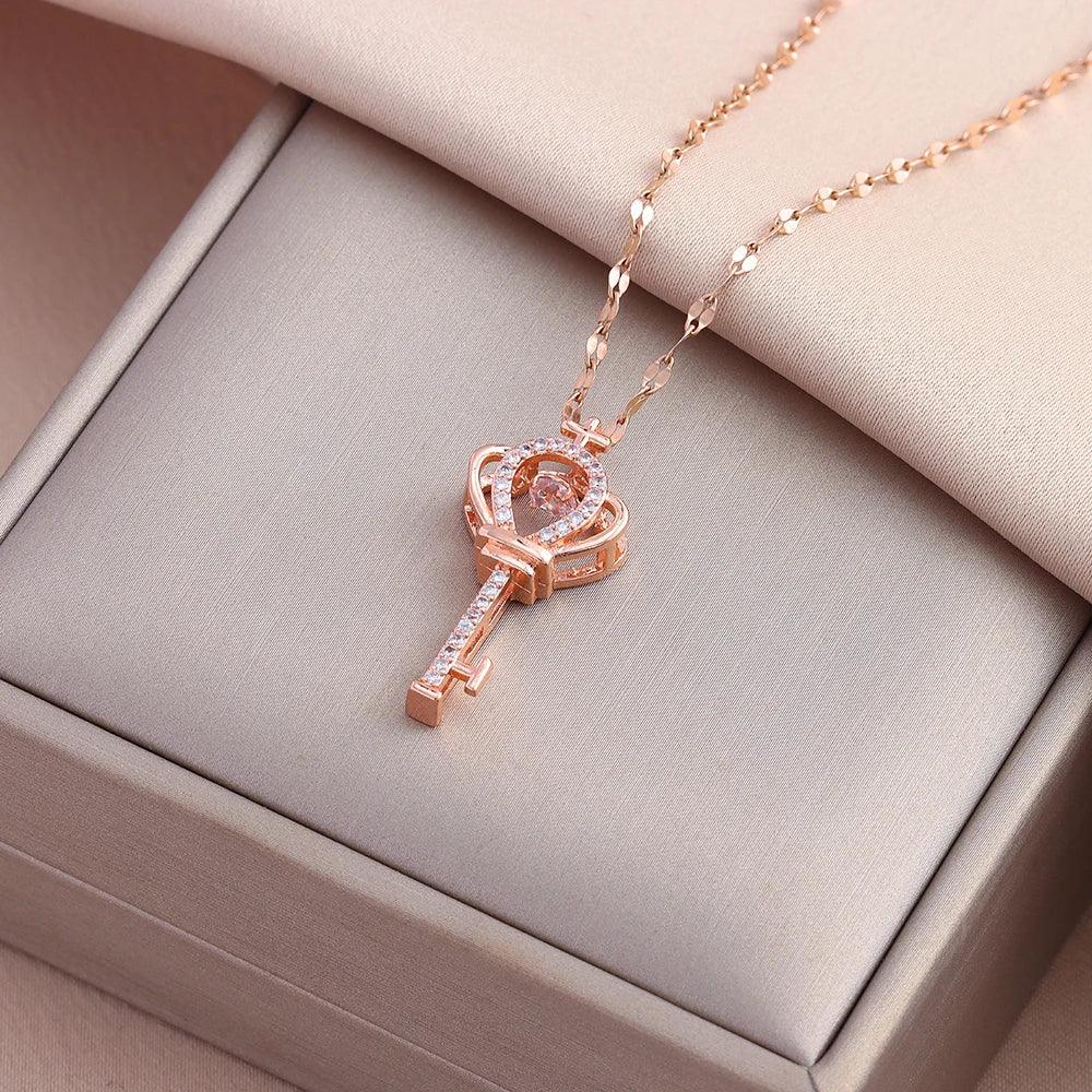 New In Sweet Sexy Beating Heart Series Pendant Necklaces For Women Luxury Fashion Female Stainless Steel Clavicle Chain Jewelry