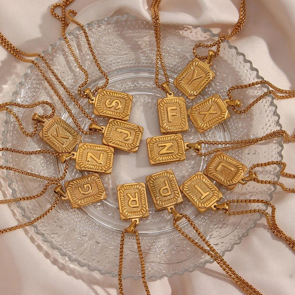 2023 New Stylish Square Pendant Necklace Men's Stainless Steel Gold Plated Letter Necklace Initial Necklace For Women