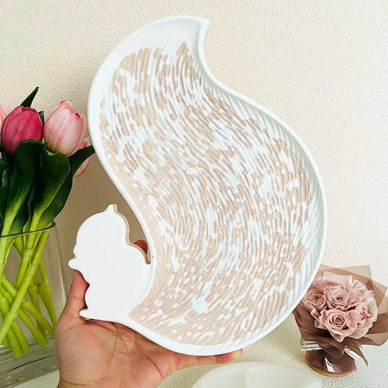 Cute Squirrel Big Tail Tray Mold Nut Snack Storage Tray Cement Mold Trinkets Display Tray Plaster Epoxy Resin Silicone Molds