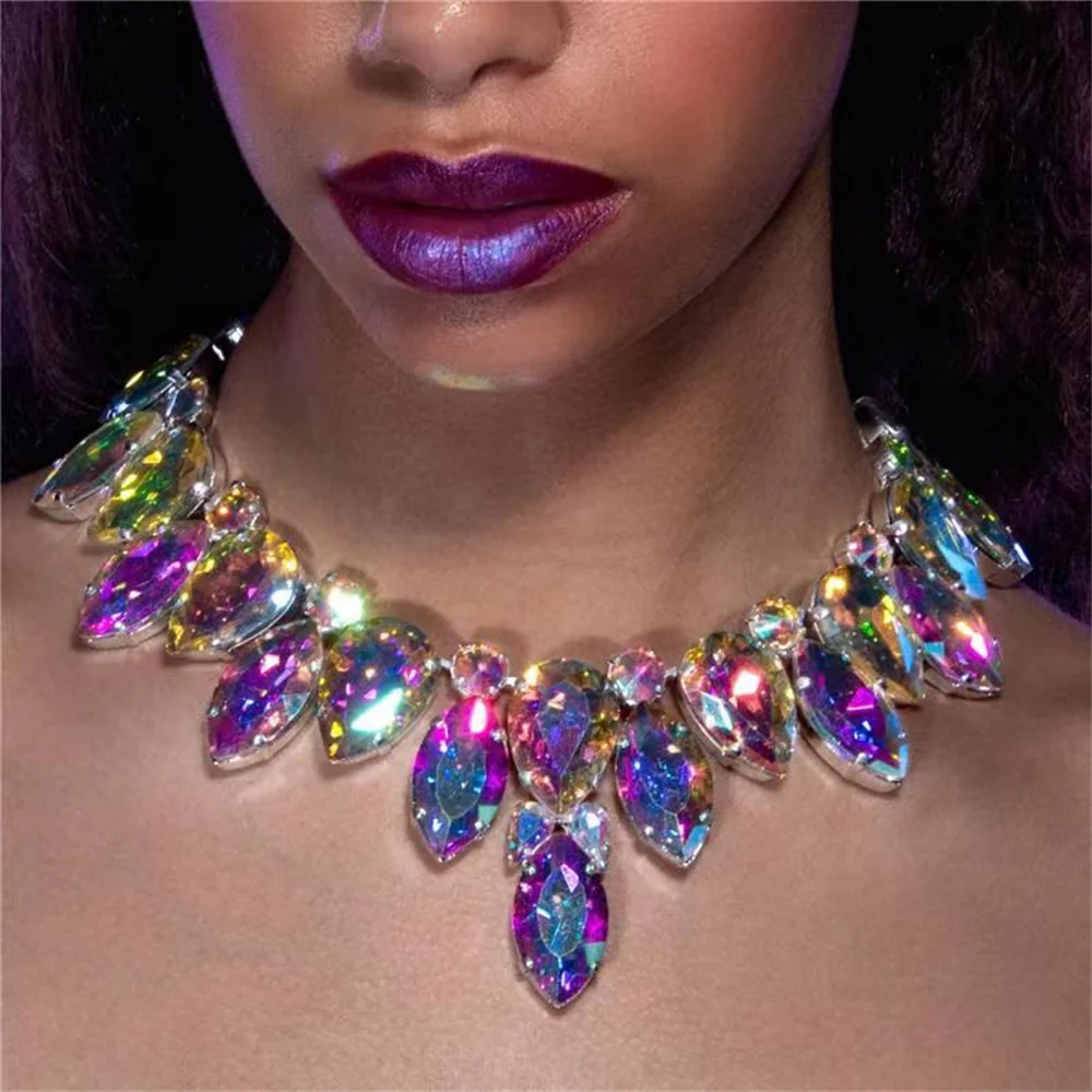 Exaggerated AB Crystal Pendant Large Necklace Women's Luxury Shiny Bridal Wedding Party Rhinestone Jewelry Necklace Accessories