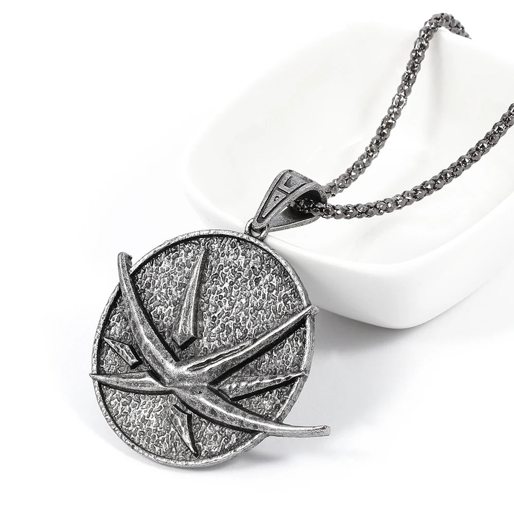 New The Wizard Swallow Pendant Necklace for Geralt with a Demon Peripheral Necklace jewelry