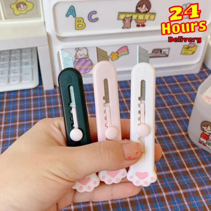 1PC Kawaii Mini Pocket Cat Paw Art Utility Knife Express Box Knife Paper Cutter Craft Wrapping Refillable Blade Stationery