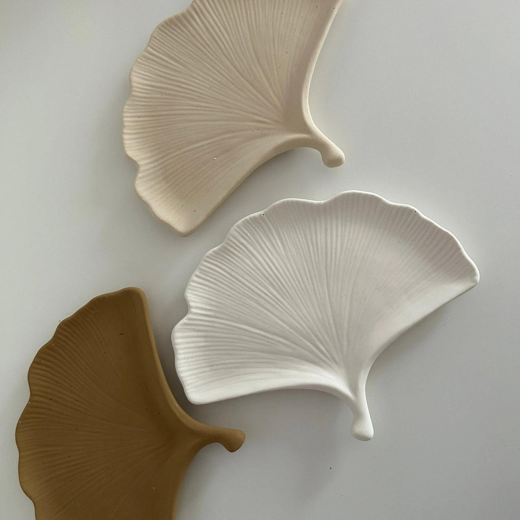 1pc Handmade Ginkgo Leaf Silicone Mold for Jewelry and Crafts - Maple Leaf Shape Tray Mould for Resin and Plaster Art