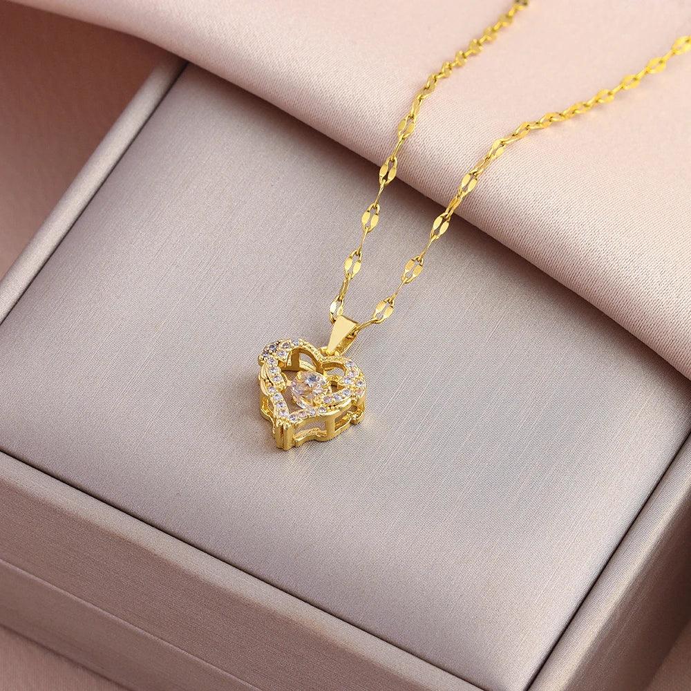 New In Sweet Sexy Beating Heart Series Pendant Necklaces For Women Luxury Fashion Female Stainless Steel Clavicle Chain Jewelry