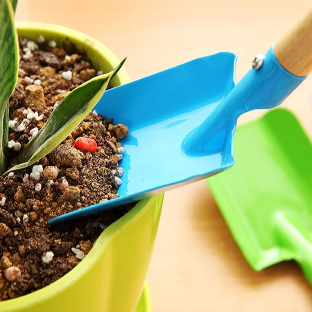 1pc, Green Plant Flower Potted Mini Flower Shovel wildflower Multifunctional Small Shovel Household Gardening Tools-random color