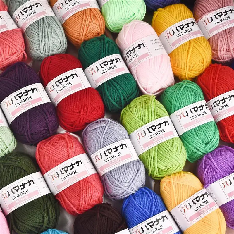Soft Milk Cotton Knitting Yarn 25g Anti-Pilling High Quality 4ply Crochet Yarn for Scarf Sweater Hat and Doll Craft