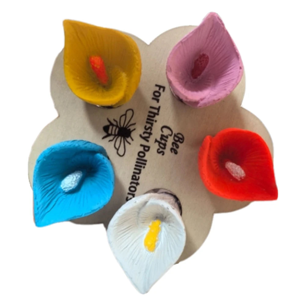5Pcs Bees Insect Drinking Cup Bee Drinking Fountain Cup Flower Shape Bees Water Feeder with Holder Beekeeping Supplies
