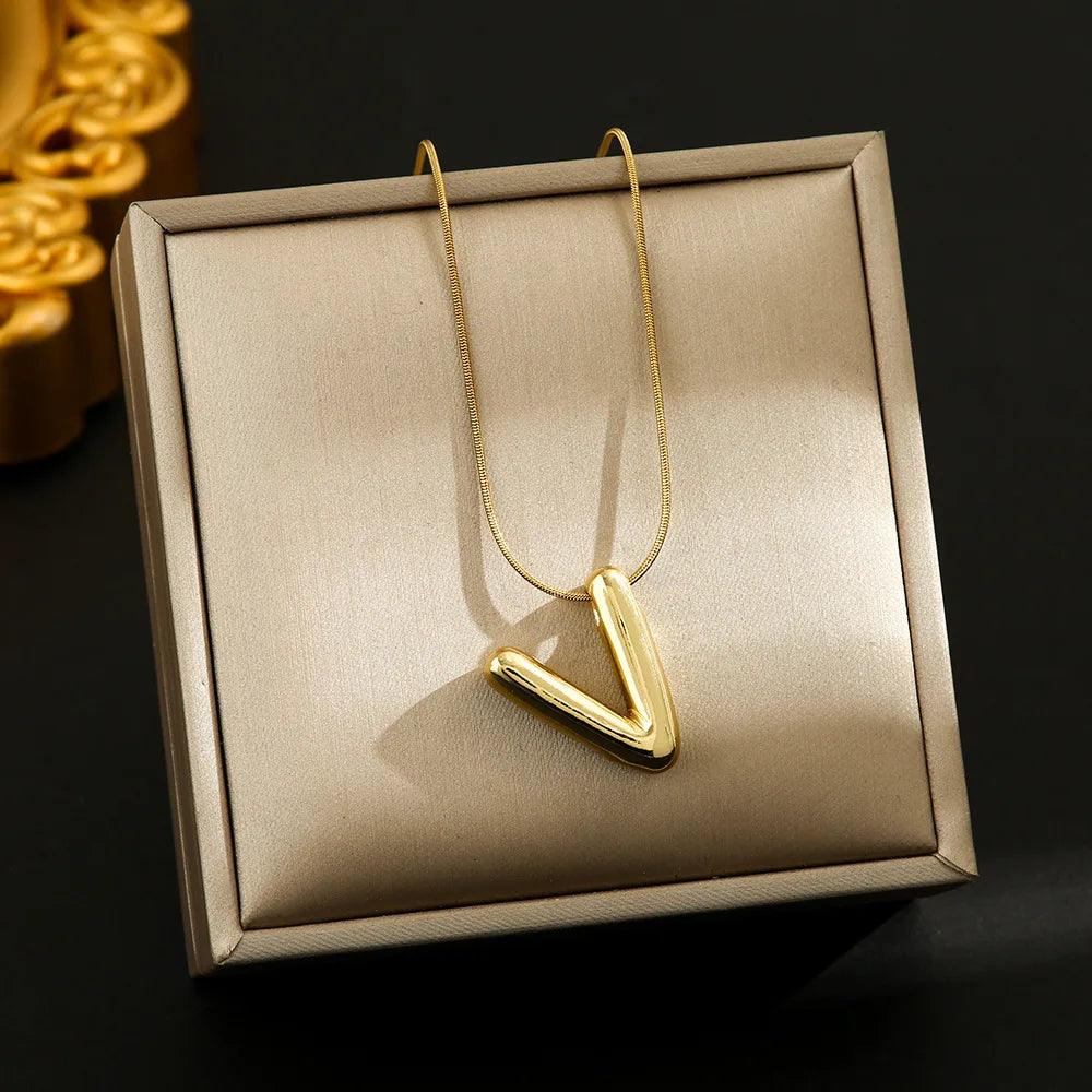 Hot Sale Stainless Steel 26 English Alphabet Necklace Pendant All-match Simple Clavicle Chain Jewelry