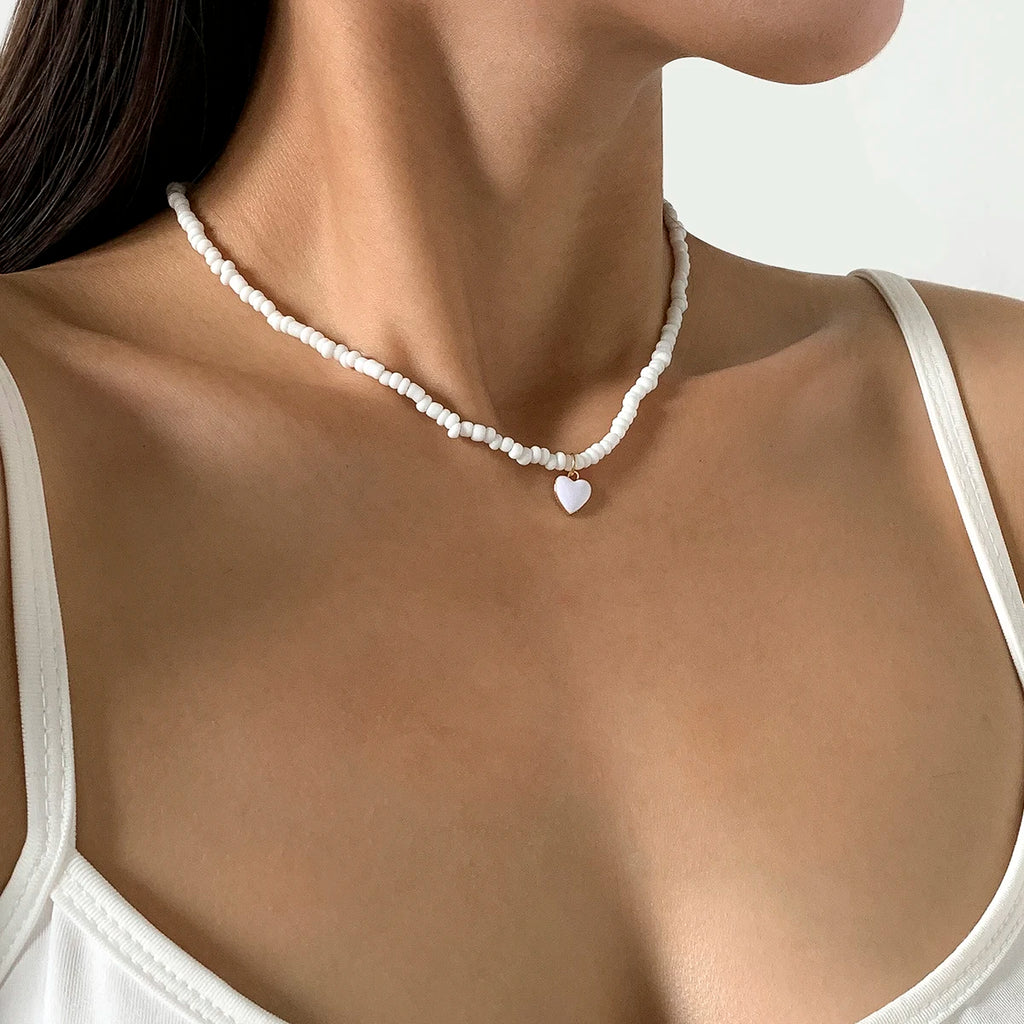Small Seed Beads with Heart Pendant Necklace for Women Trendy Ladies Beaded Chain on Neck Choker Collar 2024 Fashion Jewelry Acc