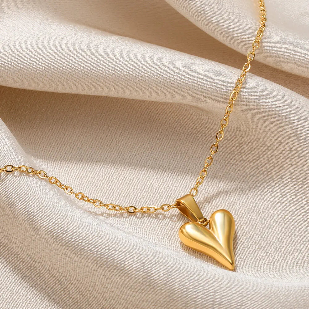 Fashion Necklaces 2022 Woman Stainless Steel Love Heart Pendant Necklaces Virgin Girls Jewelry Rose Gold Color Chain Link