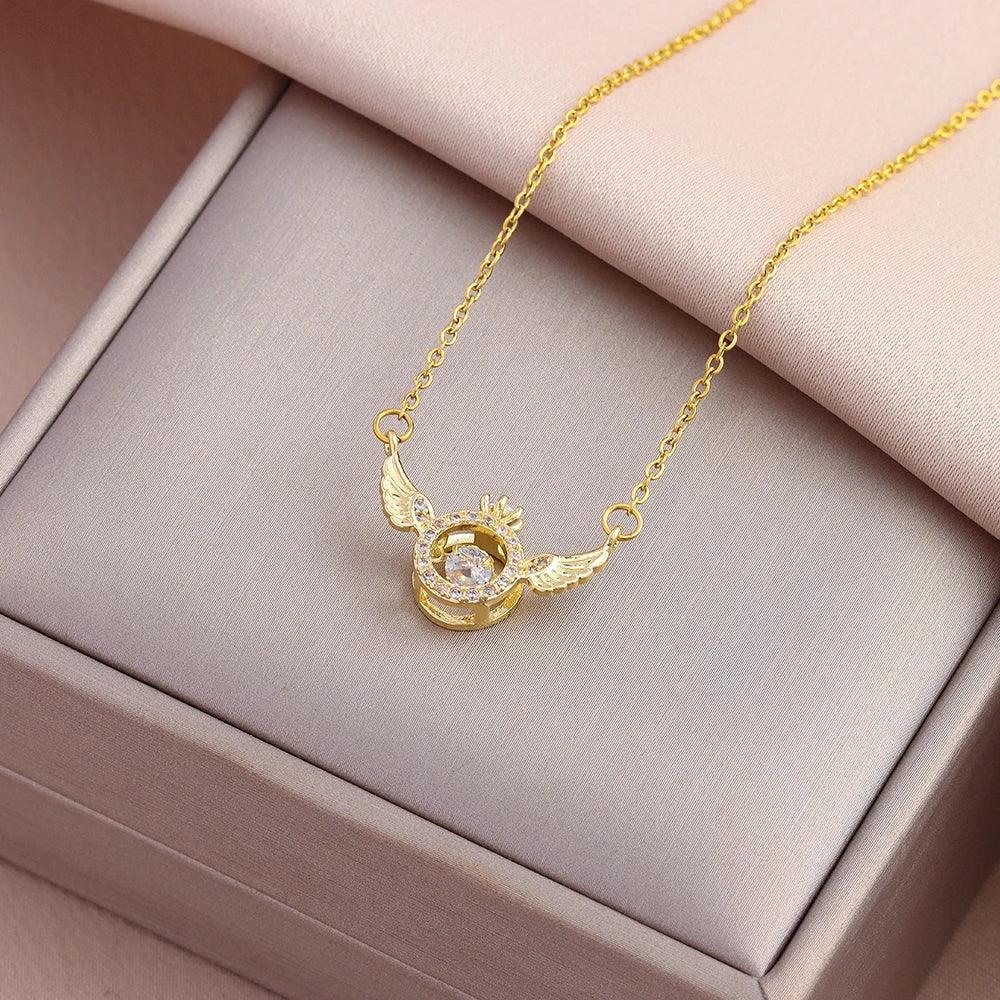 New In Sweet Sexy Beating Heart Series Pendant Necklaces For Women Luxury Fashion Female Stainless Steel Clavicle Chain Jewelry