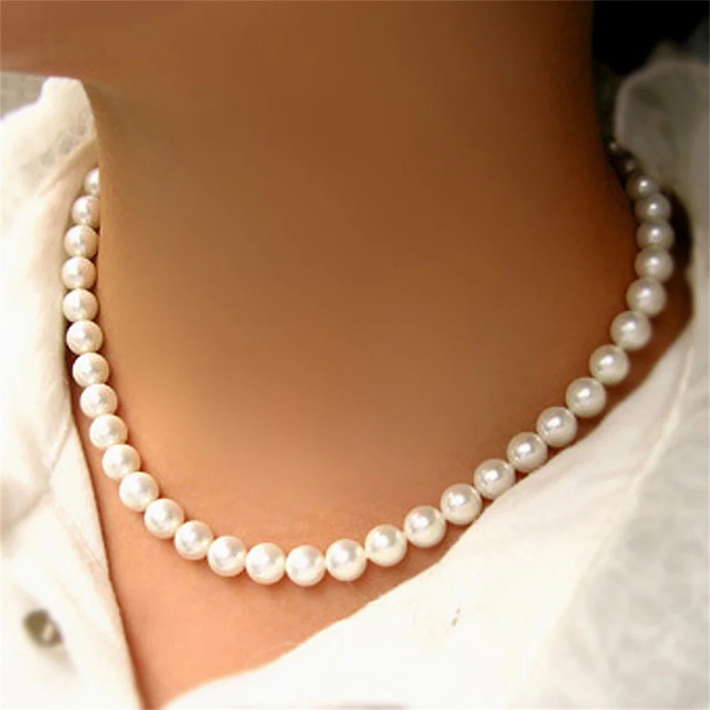 Retro Imitation Pearl Chain Necklace For Women Classic Acrylic Bead Clavicle Chain Choker Women's Jewelry Accessories