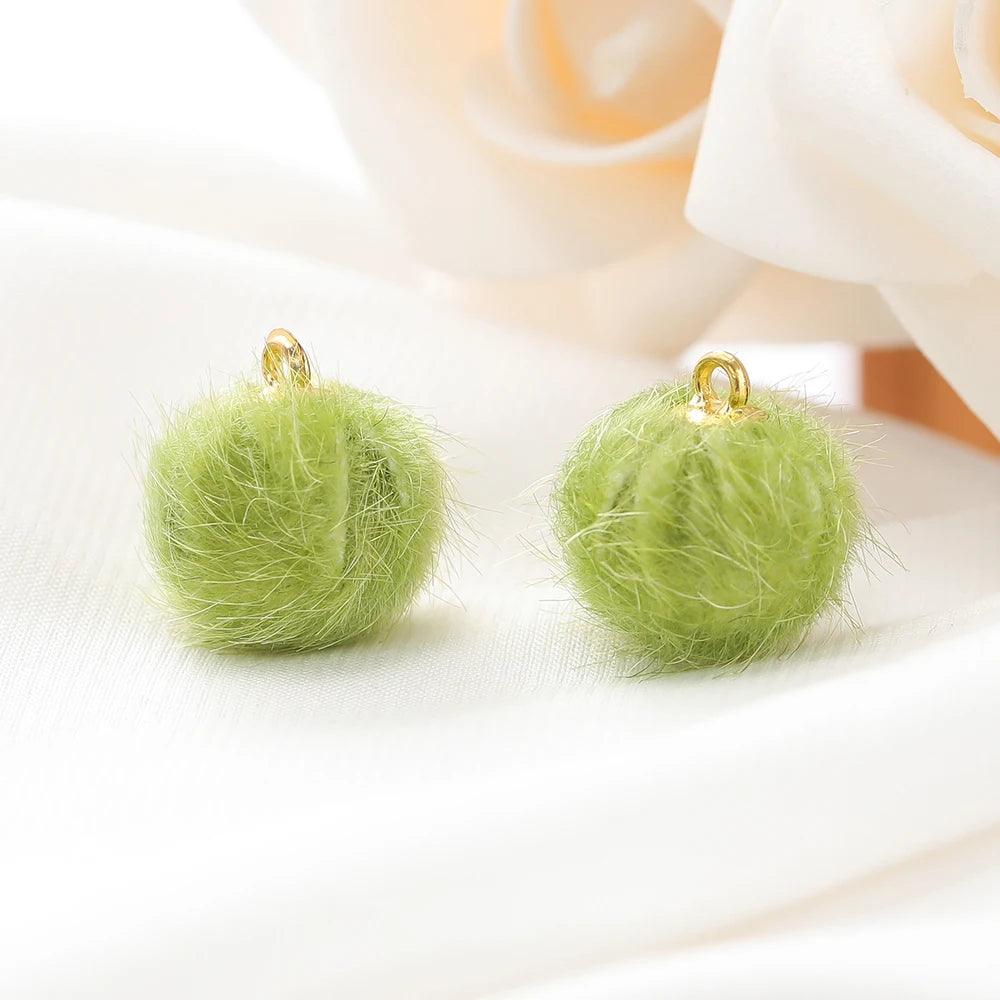 10pcs Plush Fur Covered Ball Beads Charms Pompom Beads Pendant for DIY Necklace Earring Bracelet Pendant Jewelry Making Supplies