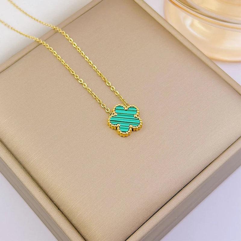 Fashion Stainless Steel Necklace Woman Five-leaf Flower Simple Clover Elegant Womens Necklaces Pendant Charm Jewelry Accessories