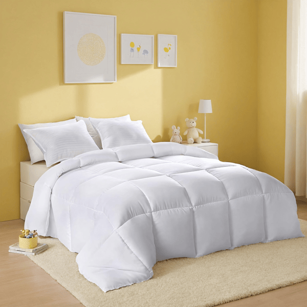 White Oversized Checkered Quilted Plump Duvet Adorable cozy design for all genders' bedrooms. Hotel & guesthouse compatible. Fits single/double beds with extra warmth. The perfect Christmas gift.