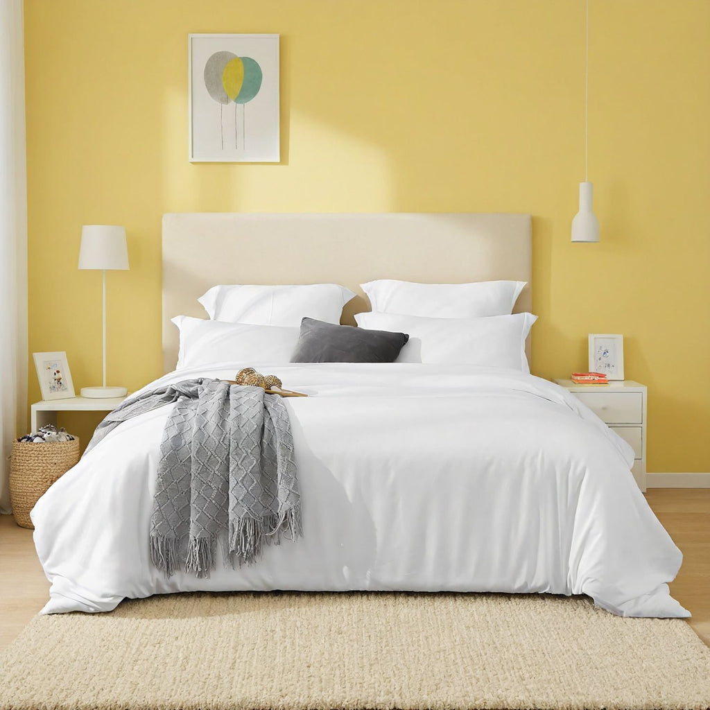 White & Pink Oversized Duvet Cover Set 3-piece set includes 1 duvet cover & 2 pillowcases. Made of premium breathable polyester fiber, suitable for both genders' bedrooms and hotel use. The perfect Ch